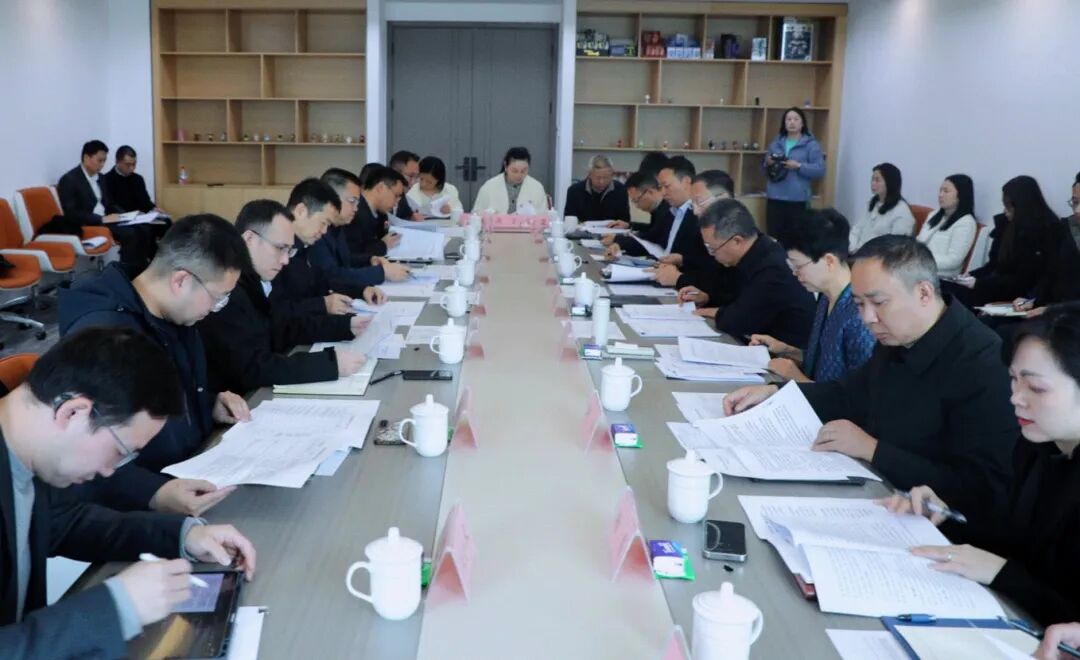 省pg赏金女王单机版试玩平台集团与成华区召开事情对接会