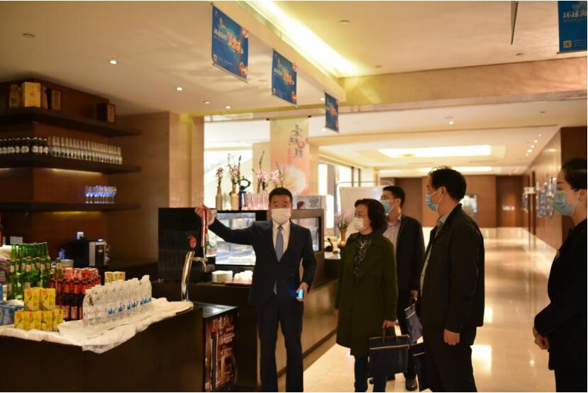 pg赏金女王单机版试玩平台委副主任游代丽调研指导pg赏金女王单机版试玩平台集团复工复产事情