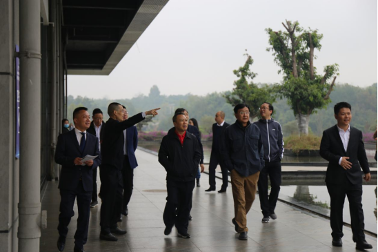 pg赏金女王单机版试玩平台集团外部董事一行调研聚峰谷项目