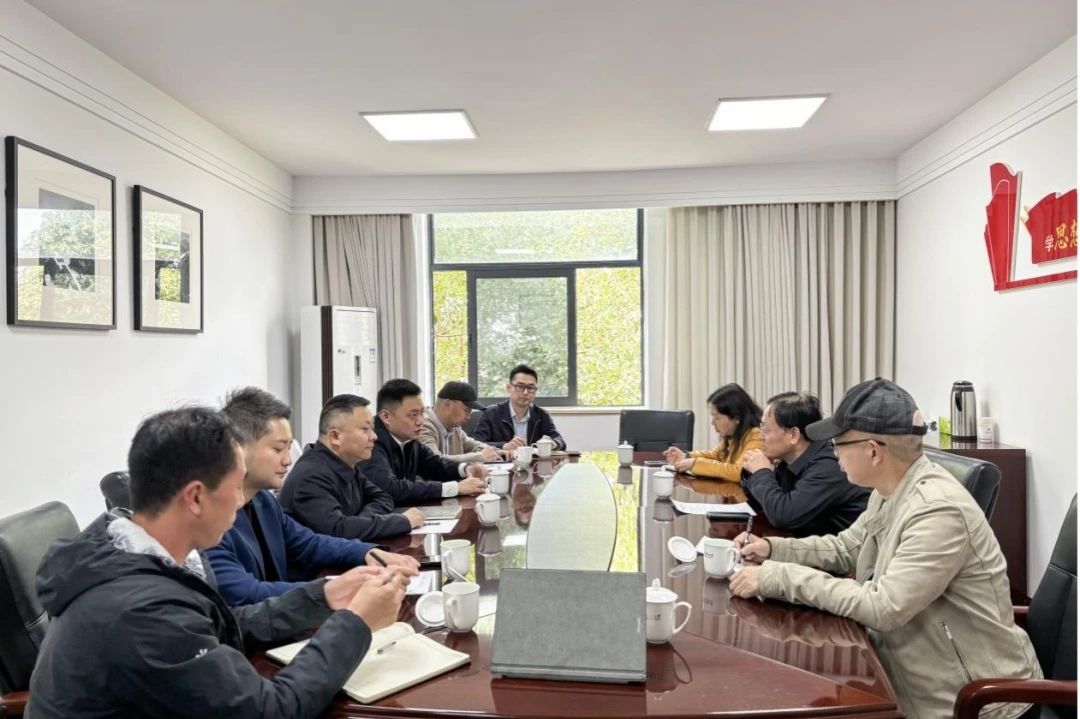 省pg赏金女王单机版试玩平台集团考察组赴成都大学考察交流