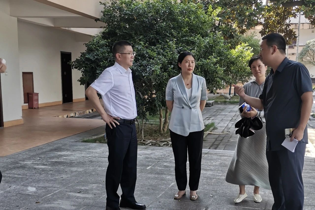 省pg赏金女王单机版试玩平台集团向导率队调研成都东部新区天府山庄